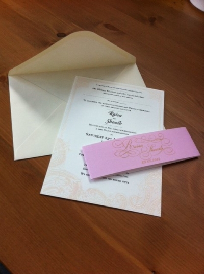 Pink & black thermo wedding invitation with belly band & matching envelope